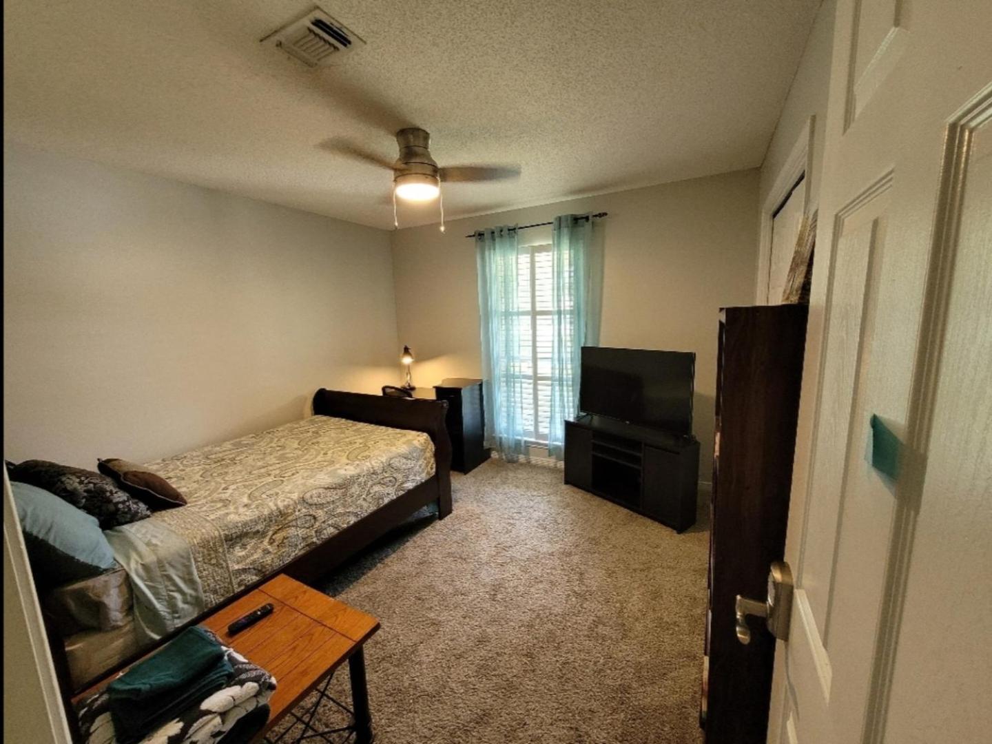 Bedroom Four Minutes From Beach Pensacola Exterior foto